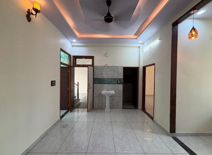 undefined, sector 38 4 Bedroom 3510 Sq.Ft. Builder Floor In Sector 38 Faridabad 8704717