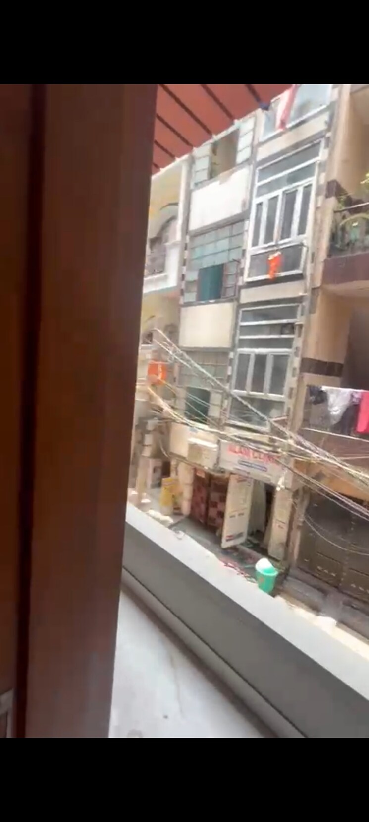 undefined, laxmi nagar 3.5 Bedroom 100 Sq.Yd. Builder Floor In Laxmi Nagar Delhi 8704749