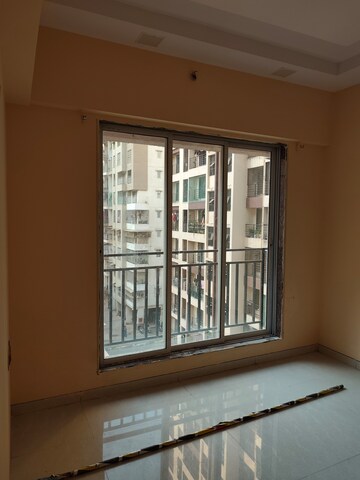 Room in 1 BHK Apartment at Om Tulsi Height 27 Wing, Nalasopara East – for Rent