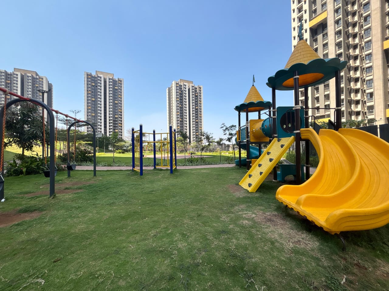 2 BHK Apartment For Sale in Wadhwa Wise City