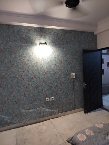 Room in 2 BHK Builder Floor at Investors Aashiyana, Sector 70 – for Rent