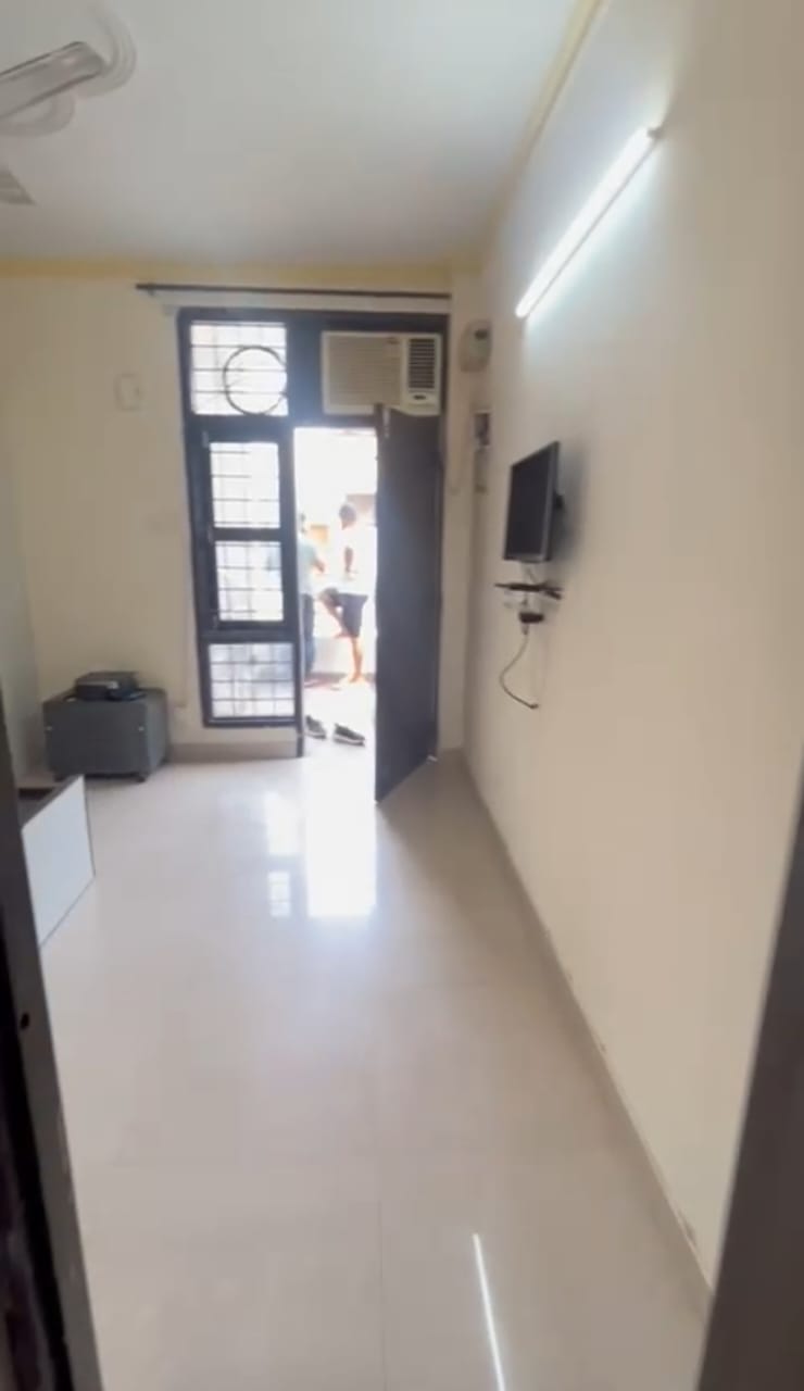 1 BHK 50 Sq.Yd. Apartment in DLF City Phase III