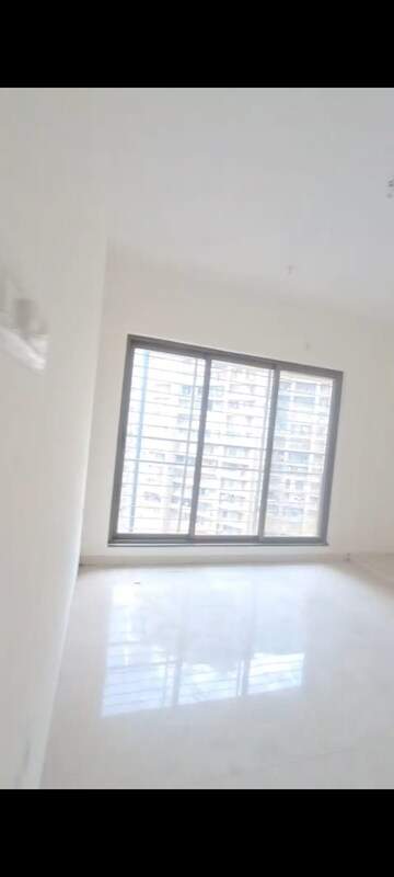 Room in 2 BHK Apartment at Acme Ozone, Manpada – for Rent