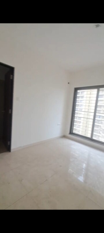 Room in 2 BHK Apartment at Acme Ozone, Manpada – for Rent