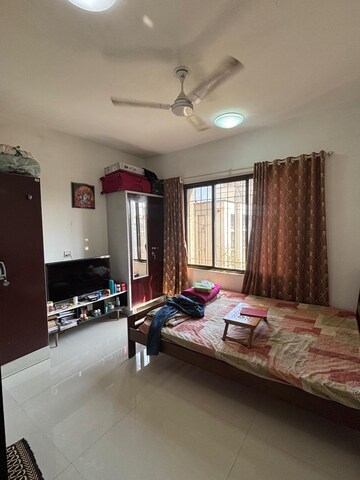 Bedroom in 1 BHK Apartment at Lalani Grandeur, Goregaon East – for Rent