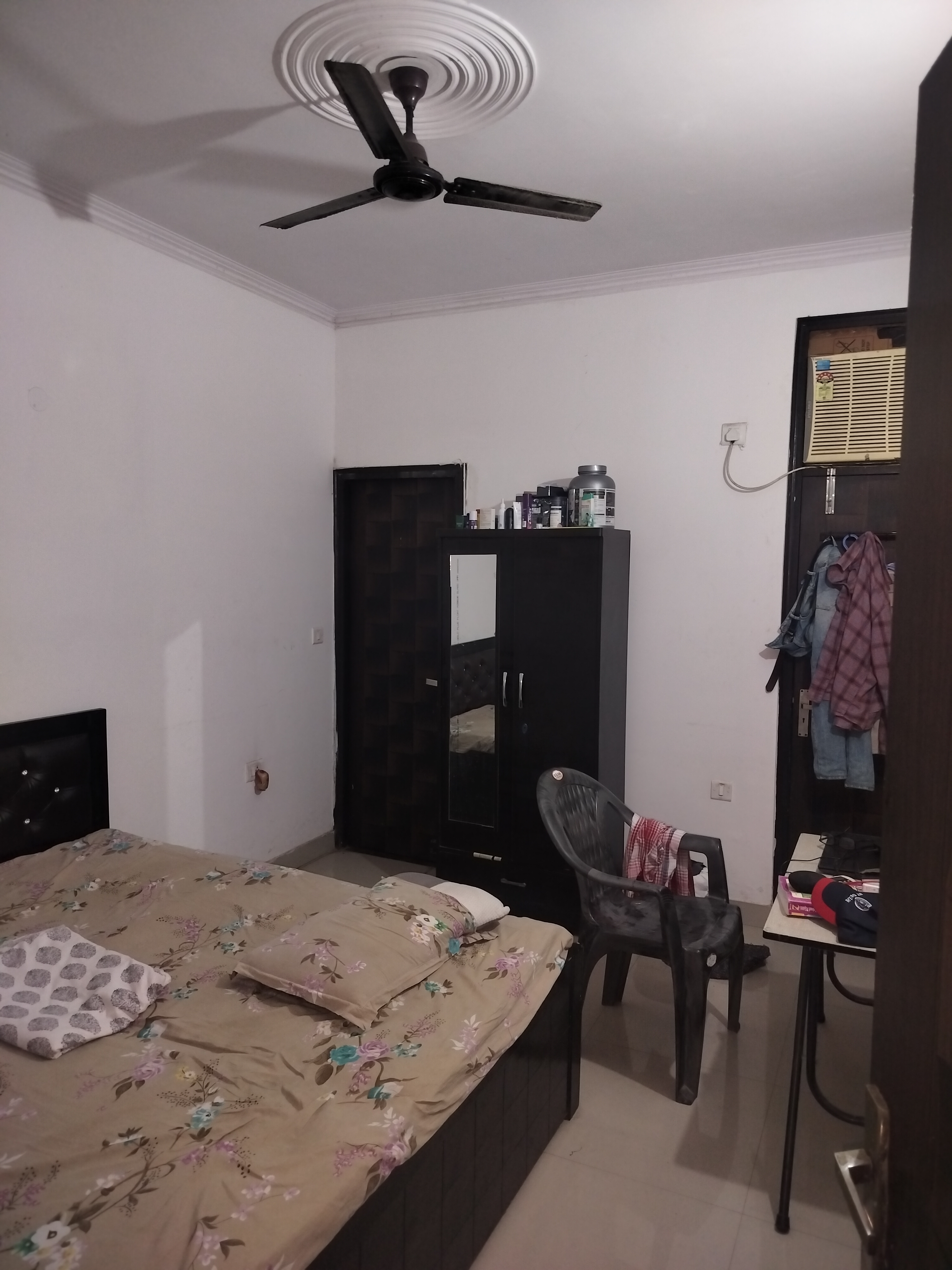 2 BHK Builder Floor For Rent in Investors Aashiyana