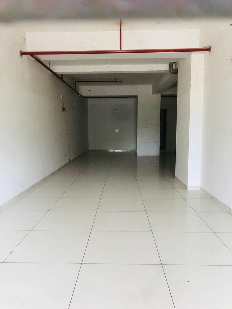 Team Area, science city Commercial Showroom 1000 Sq.Ft. In Science City Ahmedabad 8704899