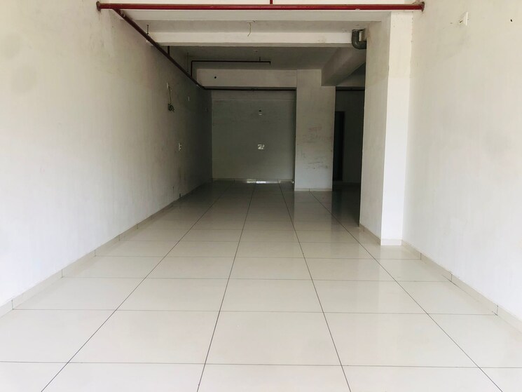 Team Area, science city Commercial Showroom 1000 Sq.Ft. In Science City Ahmedabad 8704899