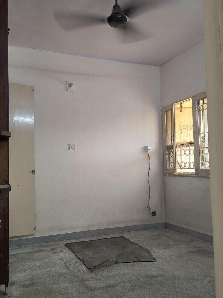 Bedroom, sarita-vihar-pocket-j-rwa 2 Bedroom 950 Sq.Ft. Apartment In Sarita Vihar Delhi 8705353