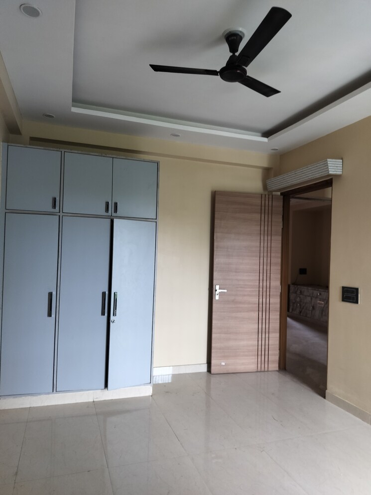 Room, rwa-apartments-sector-71 3 Bedroom 1500 Sq.Ft. Independent House In Sector 71 Noida 8705365