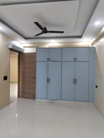 Room in 3 BHK Independent House at RWA Apartments Sector 71, Sector 71 – for Rent