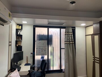 Furnished Amenities in 3 BHK Apartment at Sanpada – for Rent