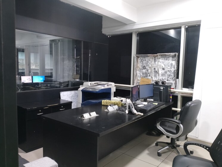 Team Area, shivalik-abaise Commercial Office Space 1305 Sq.Ft. In Prahlad Nagar Ahmedabad 8705297