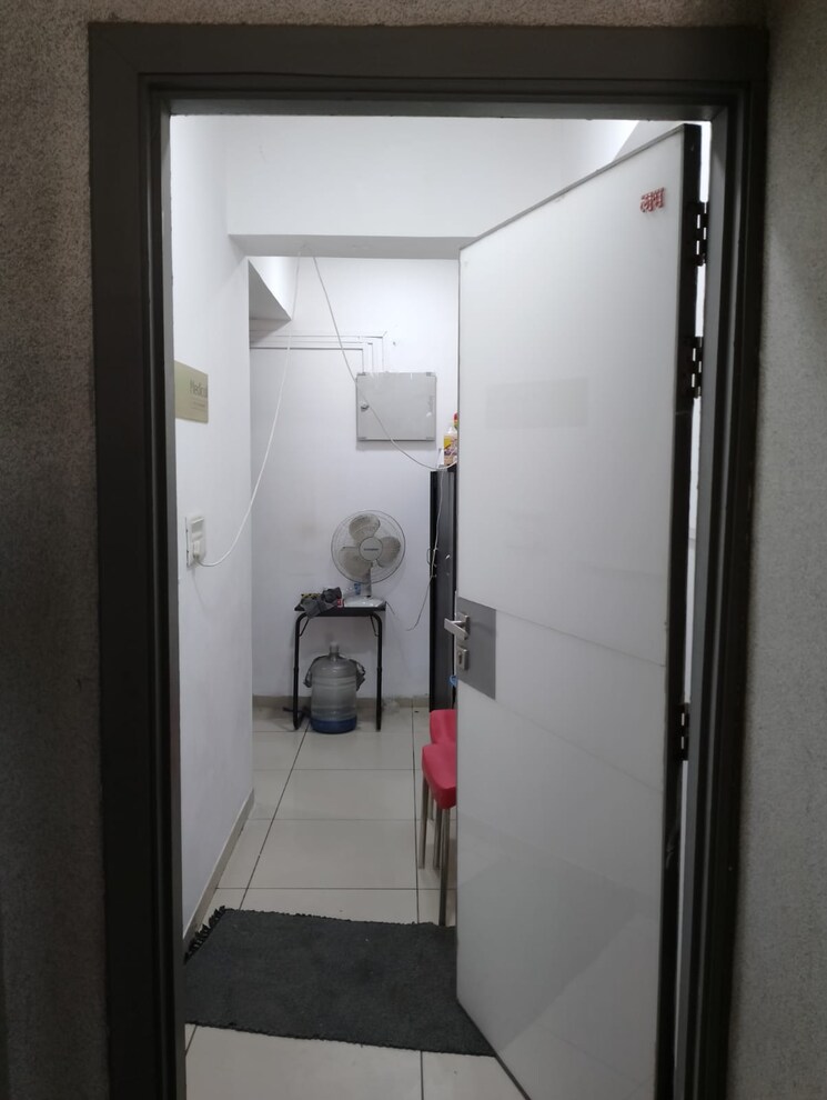 Bathroom, shivalik-abaise Commercial Office Space 1305 Sq.Ft. In Prahlad Nagar Ahmedabad 8705297