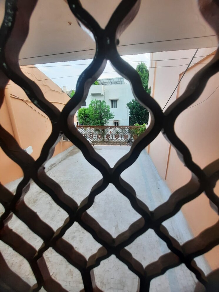 undefined, bodakdev 2 Bedroom 1500 Sq.Ft. Villa In Bodakdev Ahmedabad 8705466