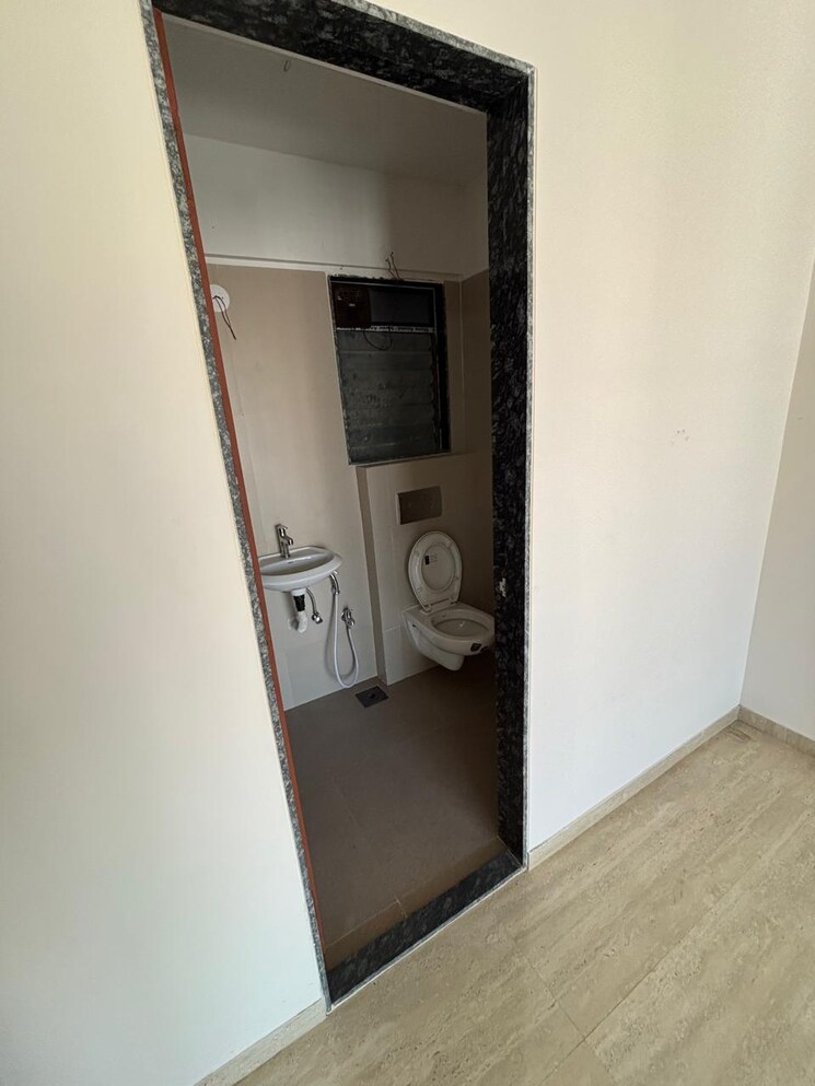 undefined, je-and-vee-om-trimurti 3 Bedroom 941 Sq.Ft. Apartment In Malad East Mumbai 8705411