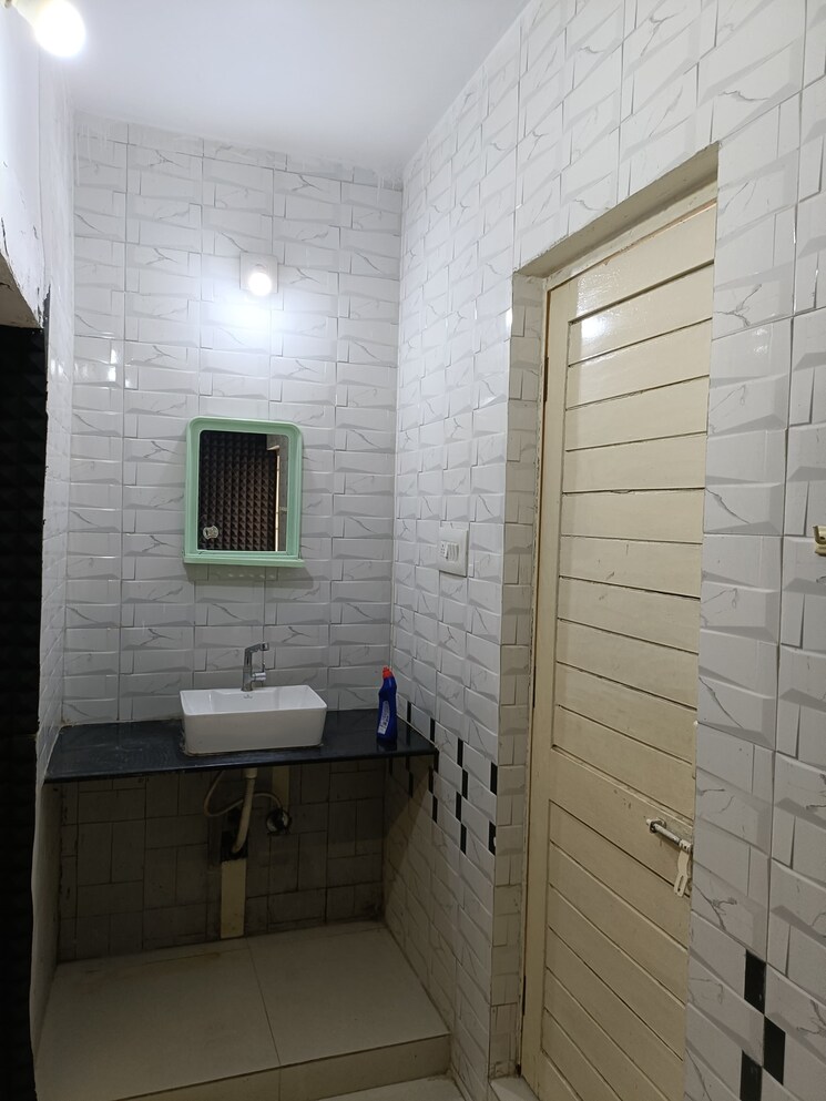 Bathroom, bodakdev 2 Bedroom 1500 Sq.Ft. Villa In Bodakdev Ahmedabad 8705466