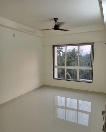 Room in 2 BHK Apartment at Godrej Prime, Chembur – for Rent