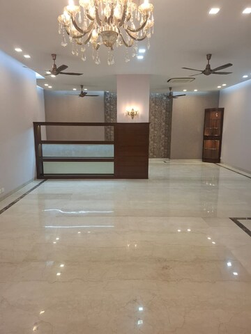 Room in 4 BHK Builder Floor at Gulmohar Park – for Rent