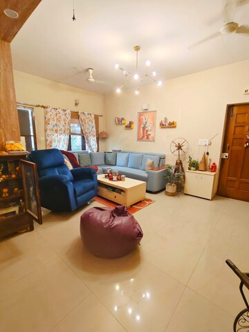 Living Room in 4 BHK Builder Floor at Hsr Layout – for Rent