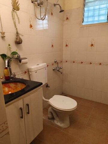 Master Bedroom in 4 BHK Builder Floor at Hsr Layout – for Rent