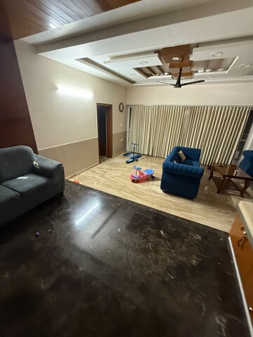 Master Bedroom in 4 BHK Builder Floor at Hsr Layout – for Rent