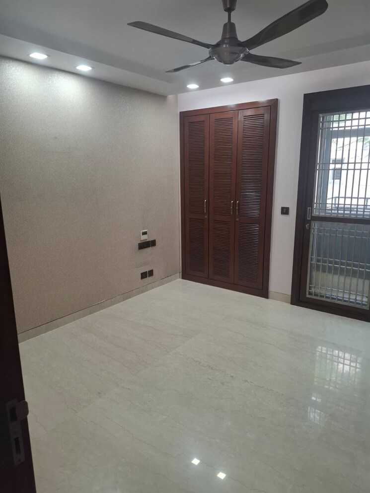 Room, gulmohar park 4 Bedroom 5400 Sq.Ft. Builder Floor In Gulmohar Park Delhi 8705556