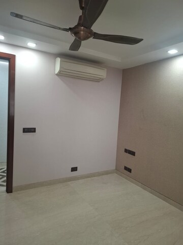 Room in 4 BHK Builder Floor at Gulmohar Park – for Rent