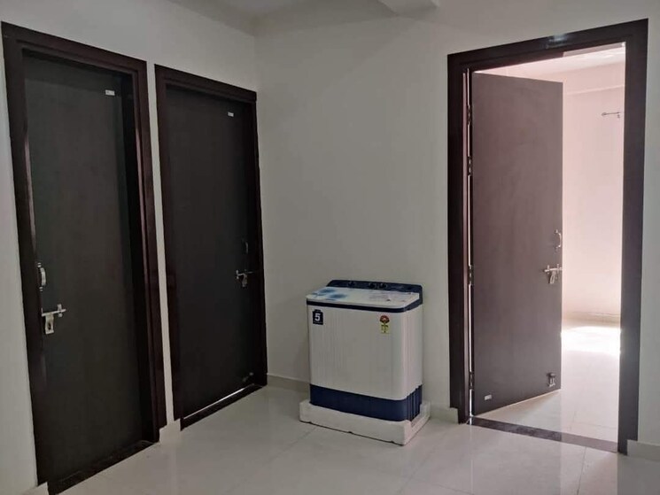 Room, unitech-south-city-1 3 Bedroom 2800 Sq.Ft. Apartment In South City 1 Gurgaon 8705476