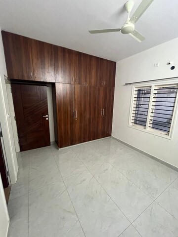 Room in 3 BHK Builder Floor at Hsr Layout – for Rent