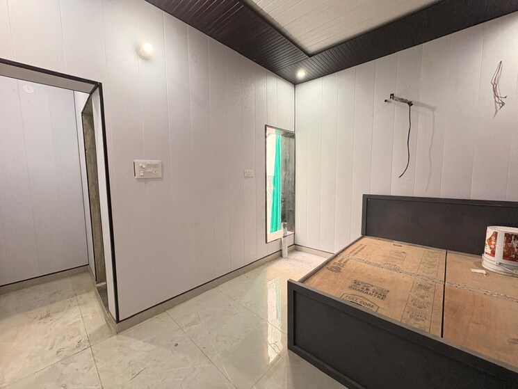 Room, sector 30 2 Bedroom 100 Sq.Yd. Builder Floor In Sector 30 Gurgaon 8705638