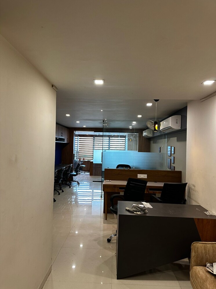 Living Room, times-square-grand Commercial Office Space 1016 Sq.Ft. In Thaltej Ahmedabad 8705634