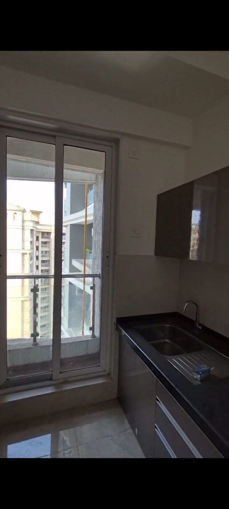 Room, rosa-manhattan 3 Bedroom 1350 Sq.Ft. Apartment In Ghodbunder Road Thane 8705640