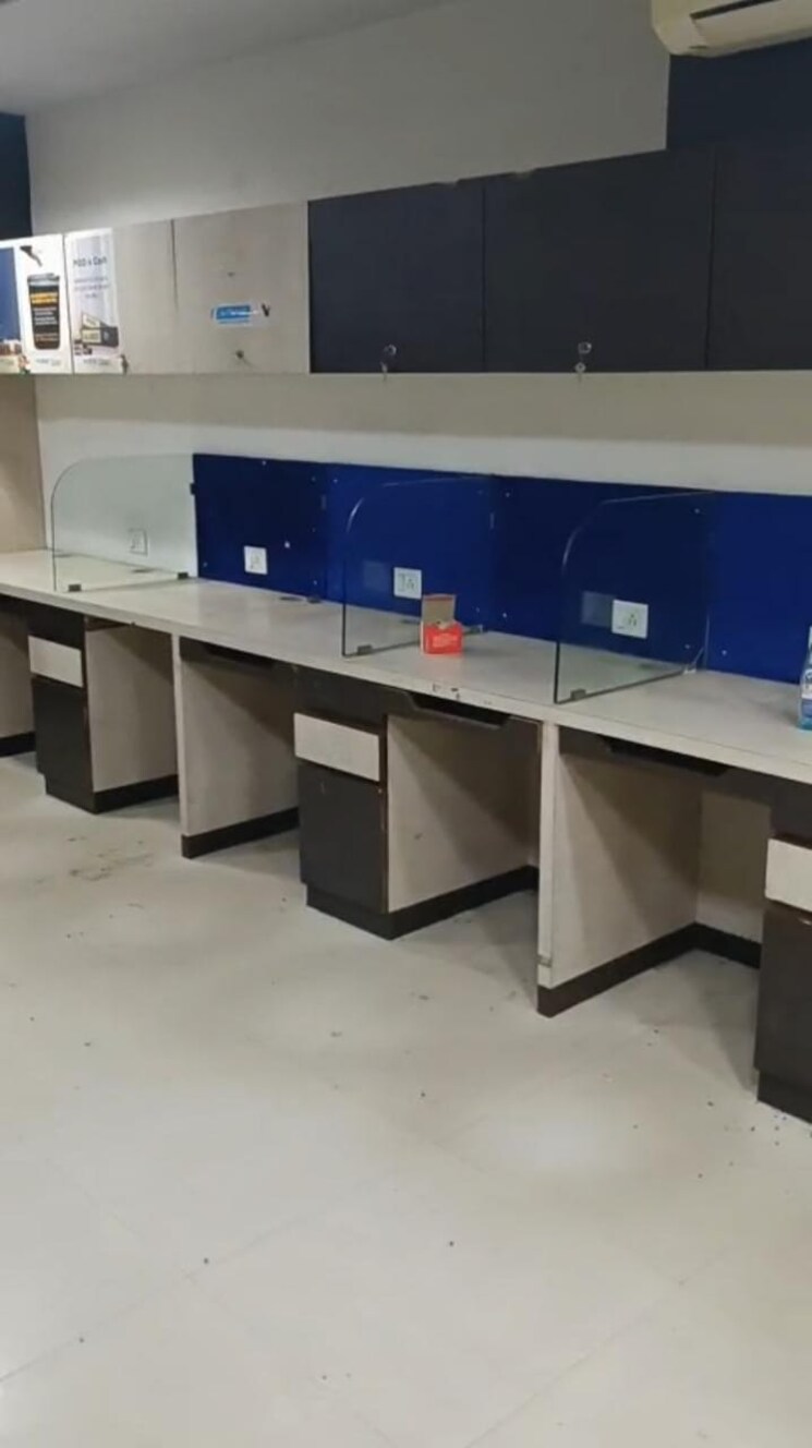 Team Area, park street Commercial Office Space 1450 Sq.Ft. In Park Street Kolkata 8705642