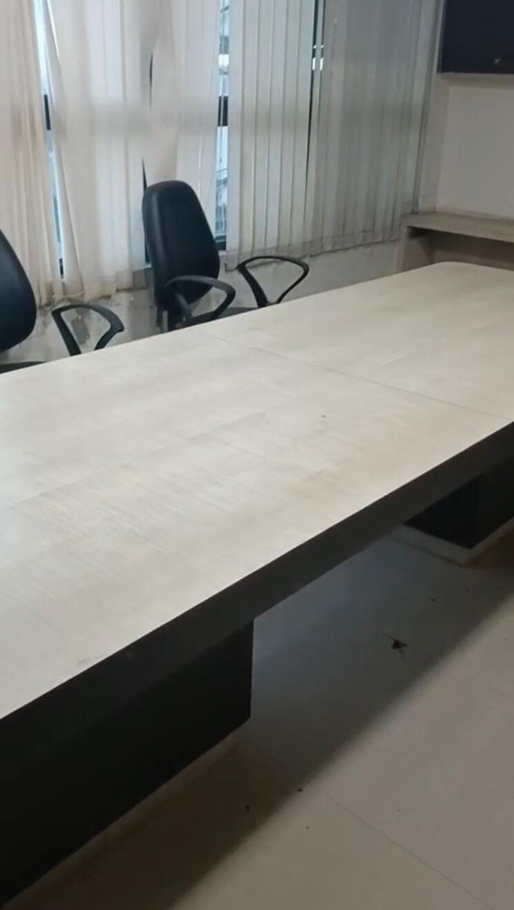 Team Area, park street Commercial Office Space 1450 Sq.Ft. In Park Street Kolkata 8705642