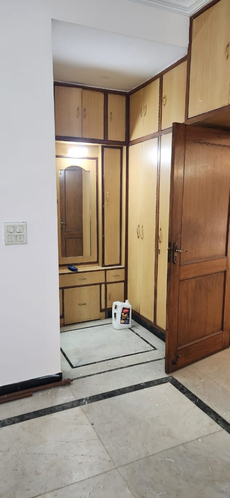 Bathroom, dlf-city-gurgaon 3 Bedroom 2500 Sq.Ft. Builder Floor In Sector 27 Gurgaon 8705769