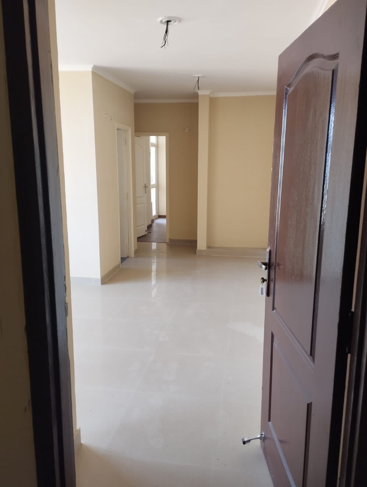 2 BHK Apartment For Sale in Pareena Laxmi Apartments