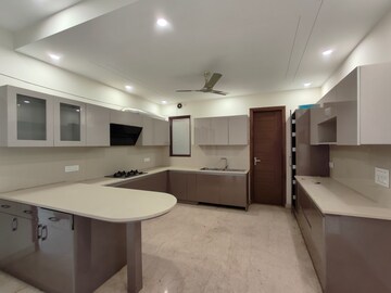 3 BHK Builder Floor For Rent in Apex Apartments, Sector 45