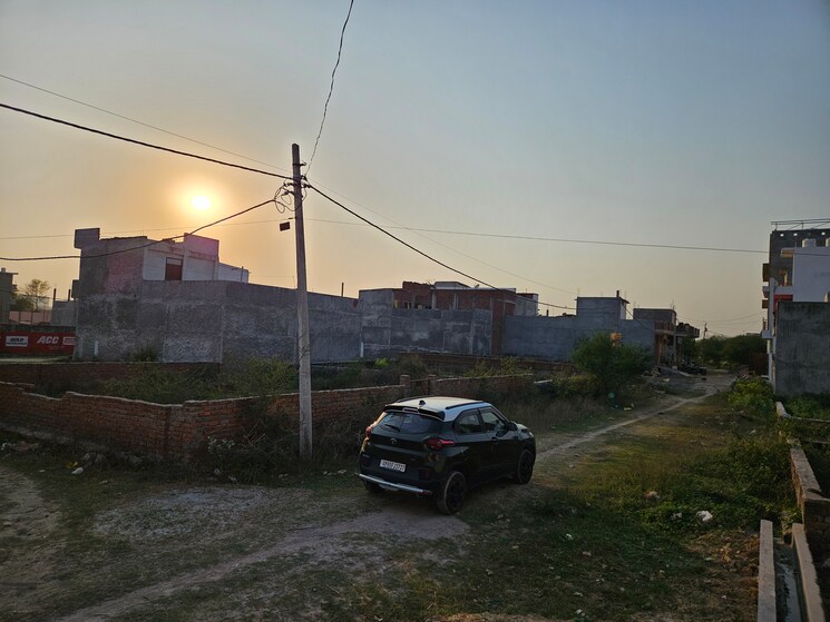  Parking, thasemau  1200 Sq.Ft. Plot In Thasemau Lucknow 8705757