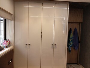 Furnished Amenities in 2 BHK Apartment at Maurya Apartment Malad, Malad East – for Sale