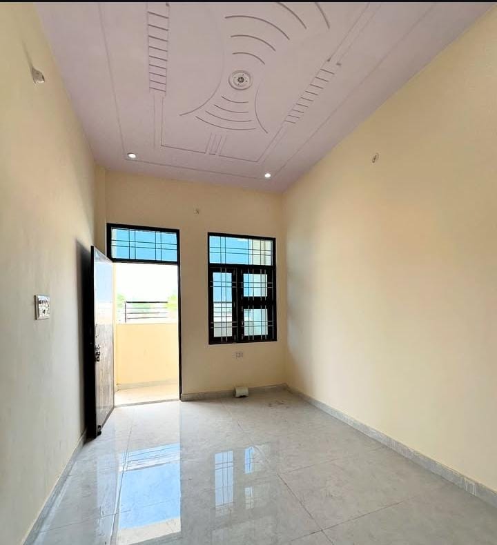 2.5 BHK + Servant Room Builder Floor For Rent in Building Floor 