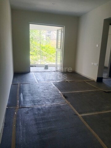 Room in 3 BHK Apartment at Saya Gold Avenue, Vaibhav Khand – for Rent