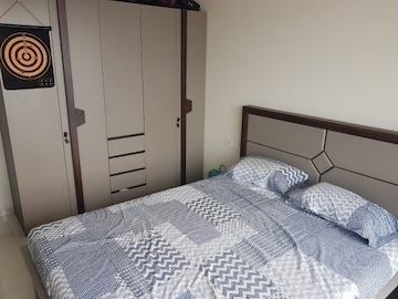 2 BHK Apartment For Rent in K Raheja Palm Court, Malad West