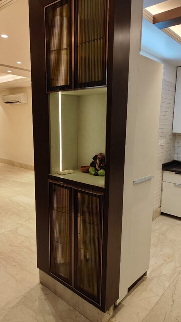 Room in 3 BHK Apartment at Saya Gold Avenue, Vaibhav Khand – for Rent
