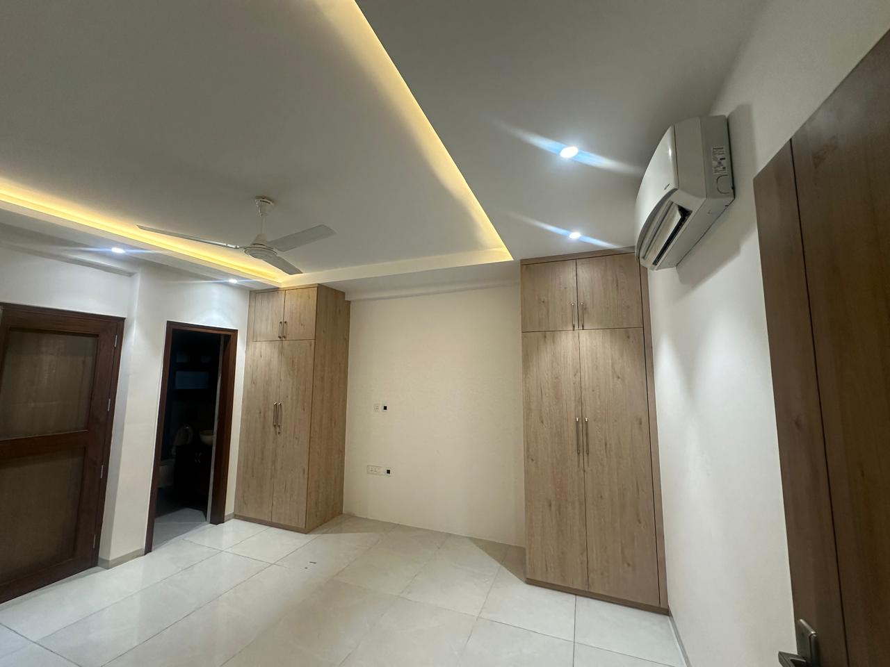 3 BHK 1500 Sq.Ft. Builder Floor in DLF Hamilton Court