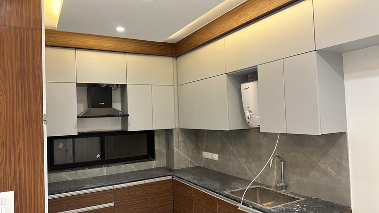 Kitchen, dlf-hamilton-court 3 Bedroom 1500 Sq.Ft. Builder Floor In Sector 27 Gurgaon 8705915