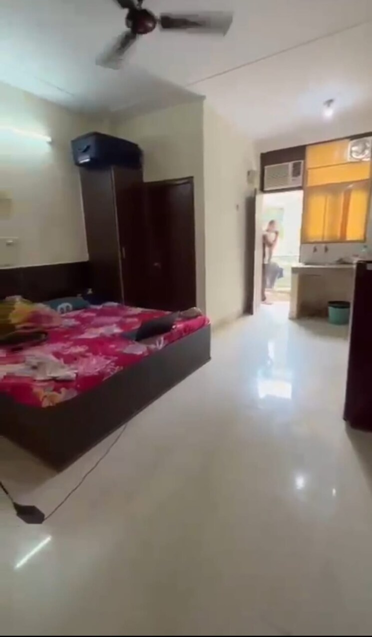 Room, dlf-city-phase-iii 1 Bedroom 400 Sq.Ft. Apartment In Sector 24 Gurgaon 8706591