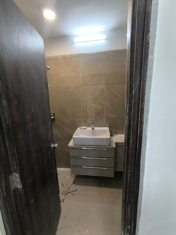 Bathroom in 3.5 BHK Apartment at Ariha One08, Goregaon West – for Rent