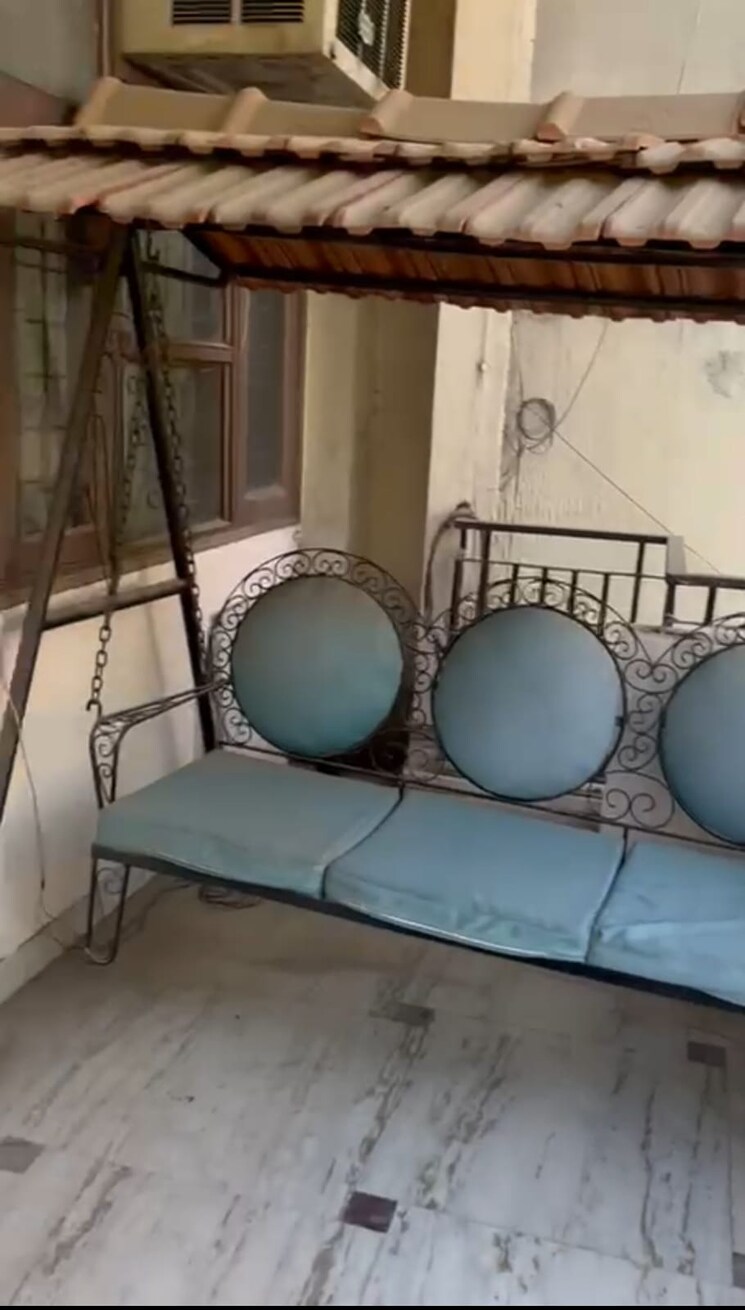 Balcony, sushant lok i 3 Bedroom 215 Sq.Yd. Builder Floor In Sushant Lok I Gurgaon 8706846