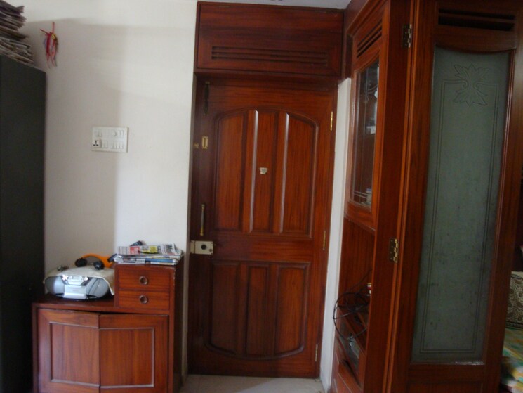 undefined, emerald-chs 2 Bedroom 600 Sq.Ft. Apartment In Bandra West Mumbai 8707018